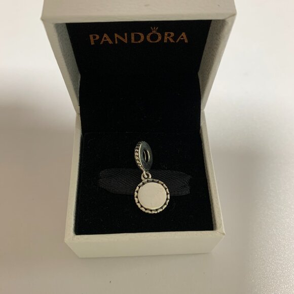 Pandora Mockba St Basil Cathedral sterling silver travel charm - Picture 4 of 4